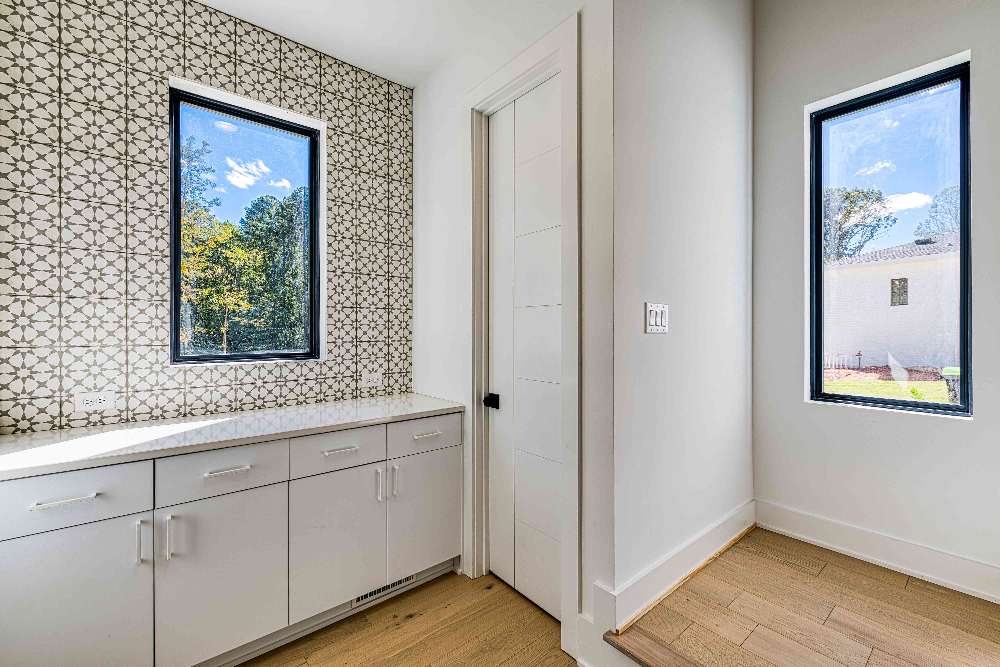 Butler's pantry with custom millwork by Shail Construction in Raleigh NC